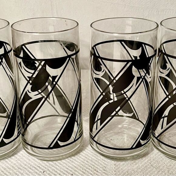 Libbey Tumblers Set of 4 With Three Black Diagonal Bands Leaf Design 14 Oz EVC. - Picture 2 of 8